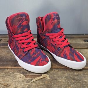 Supra Muska 001 Lace Up high-top sneakers in a red and purple camouflage. 8.5